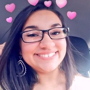 Meet your Posher, Marissa